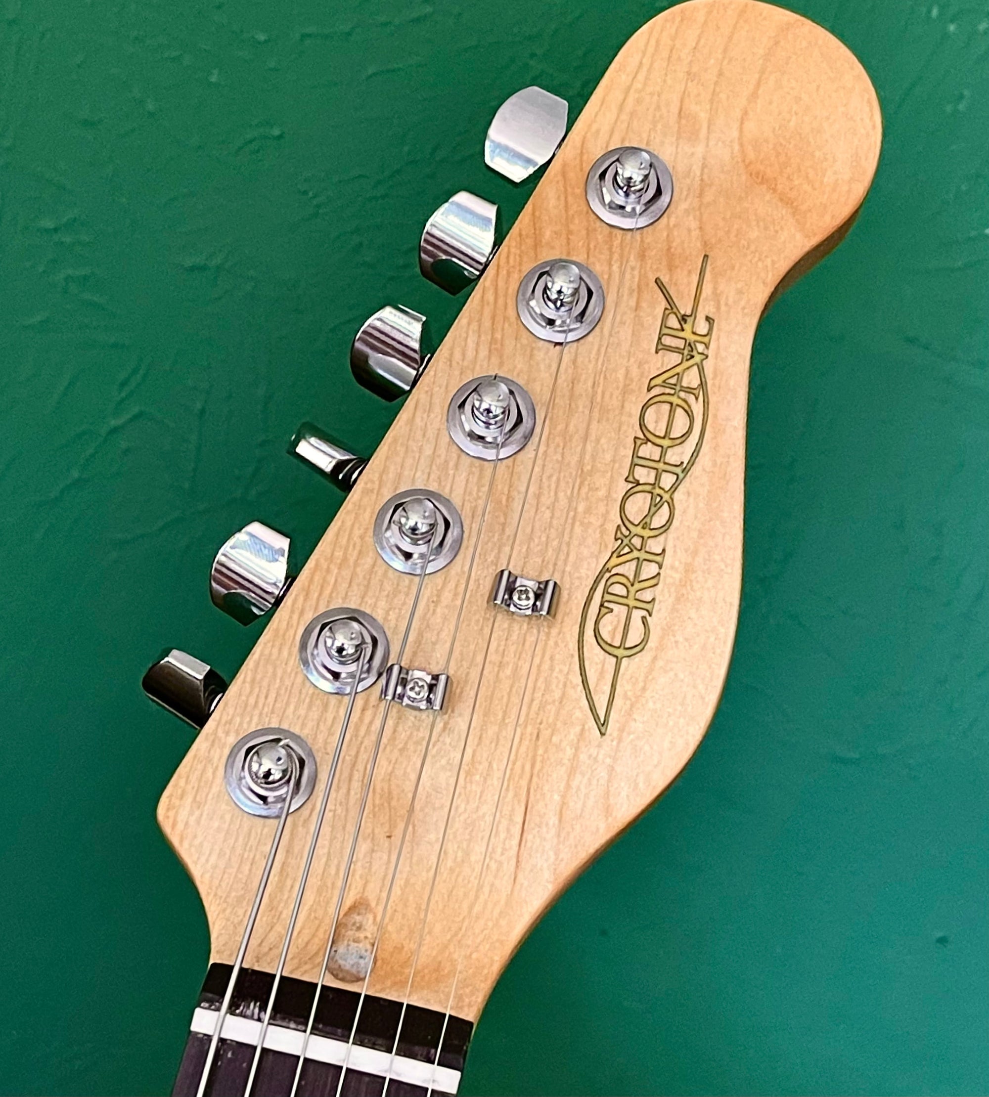 CryoTone Custom T Guitar with a Glaser B-Binder